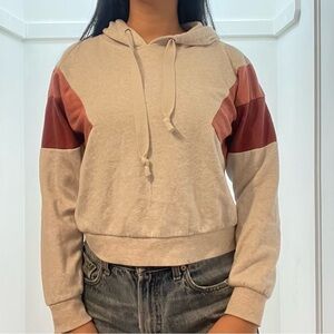 💗 Pink Rose Women’s Crop Hoodie Sweater - Size Medium